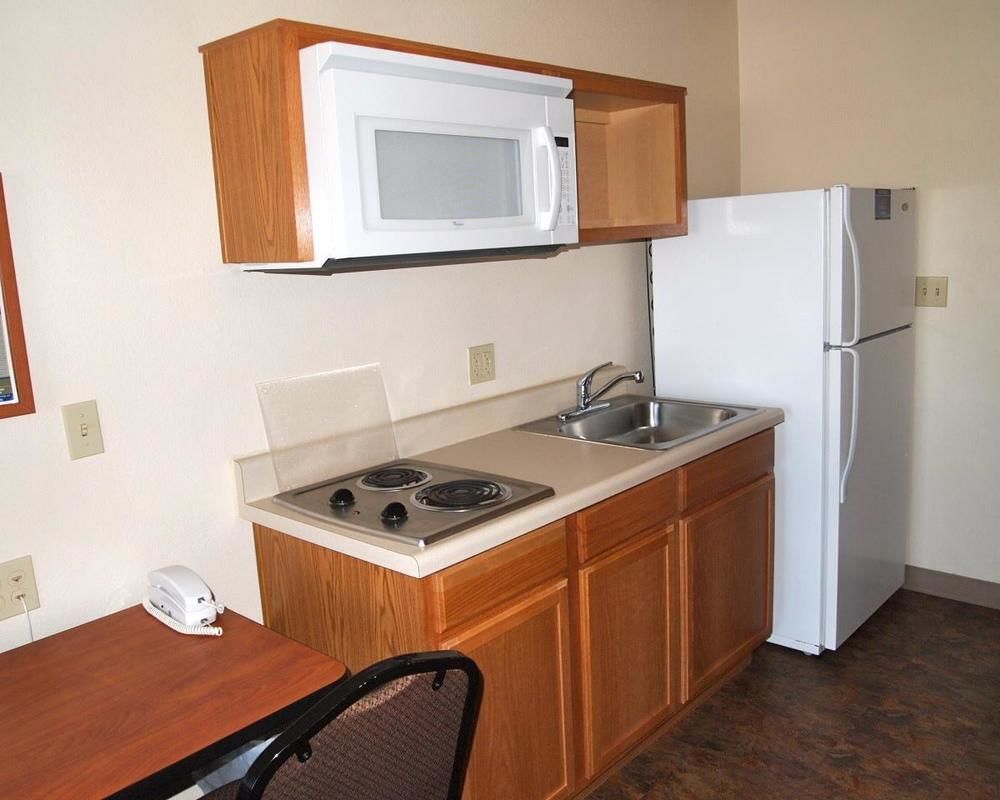 Woodspring Suites Midland Exterior photo